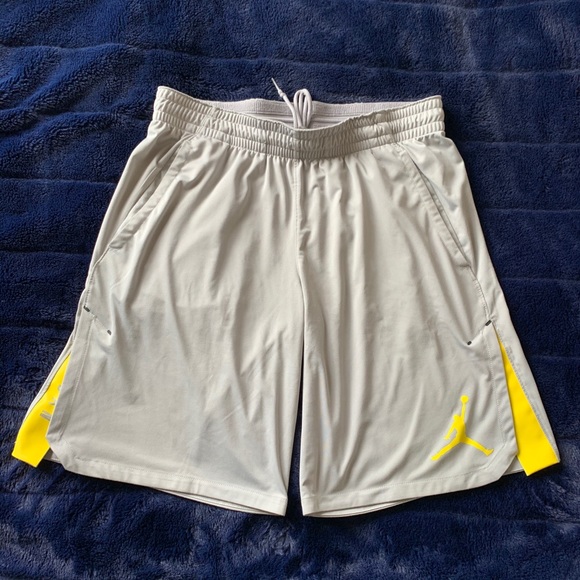 Jordan Athletic Shorts - Picture 1 of 4